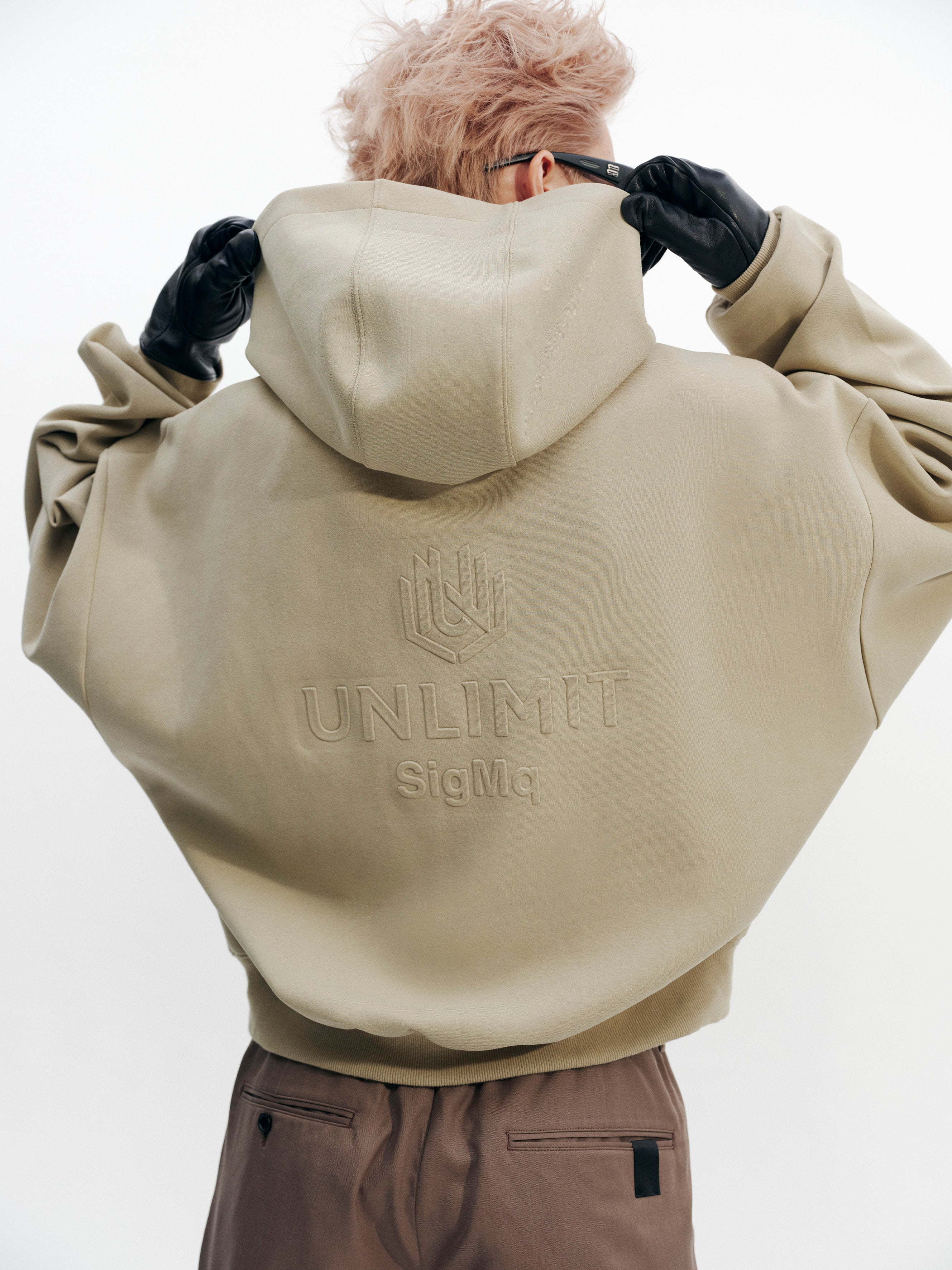 EMBOSS LOGO HOODIE KHAKI
